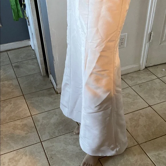 Amsale Elegant off White One-Shoulder Gown